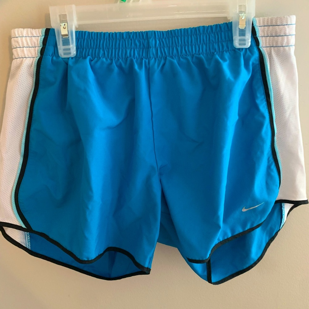 NIKE BLUE AND WHITE SHORTS, SIZE MEDIUM.